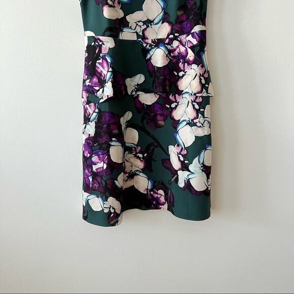 Banana Republic Dark Green Floral Print Peplum Sleeveless Dress - Picture 4 of 8